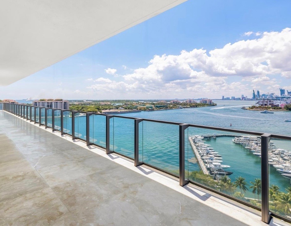 This Apogee Condo Offers Sunrise and Sunset Views You'll Love